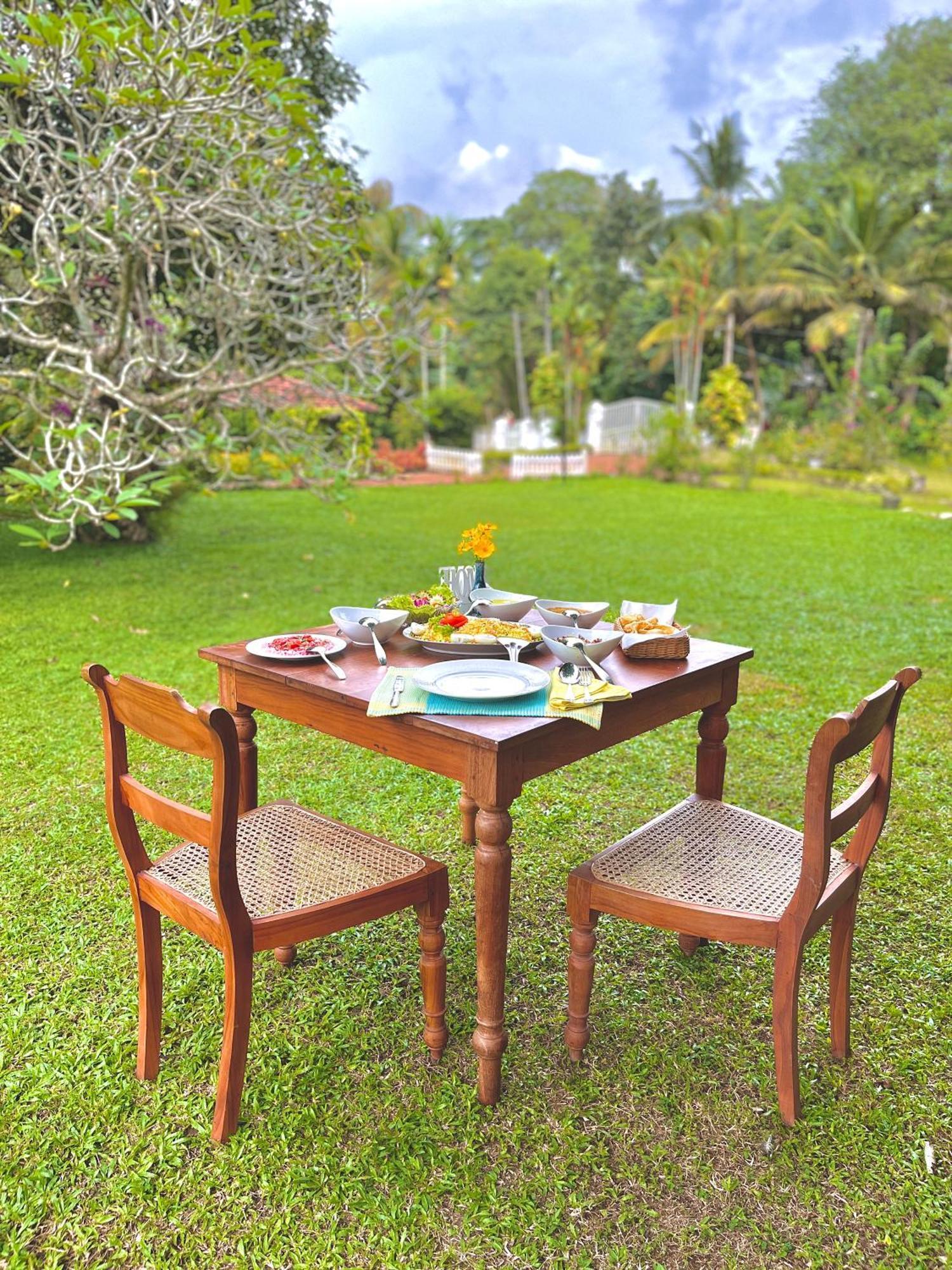 Thalpe Walawwa Heritage Villa Unawatuna Exterior photo
