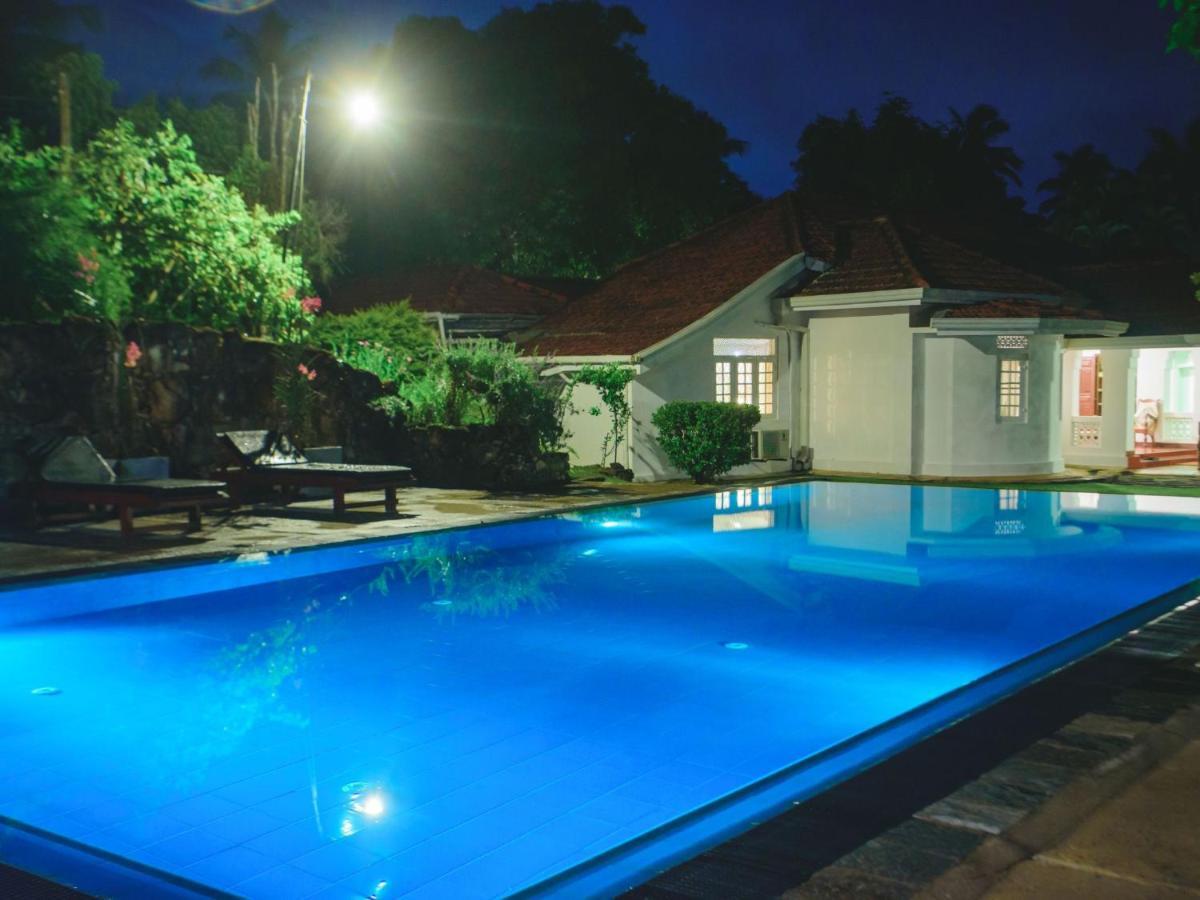 Thalpe Walawwa Heritage Villa Unawatuna Exterior photo