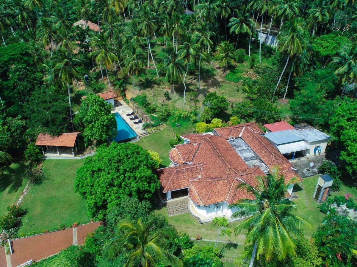 Thalpe Walawwa Heritage Villa Unawatuna Exterior photo
